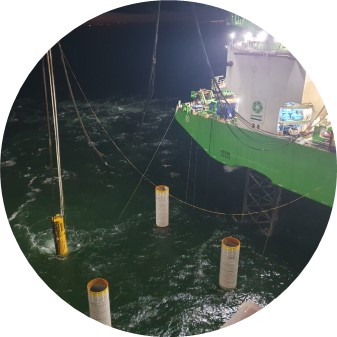 Installation fondations en mer